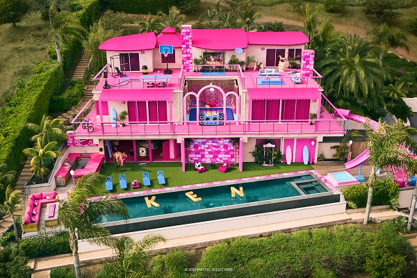 La Casa de Ensueño Malibú de Barbie está de regreso en Airbnb, pero esta vez, Ken es el Anfitrión