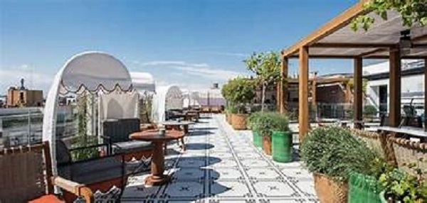 Reabre el rooftop de moda en la Milla de Oro: PICOS PARDOS SKY LOUNGE by Martini