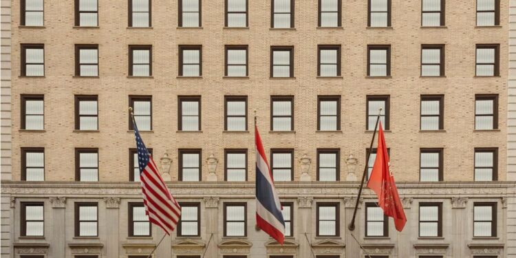 AWC refuerza su asociación con Nobu Hospitality para lanzar dos hoteles Plaza Athénée en Nueva York y Bangkok (2)