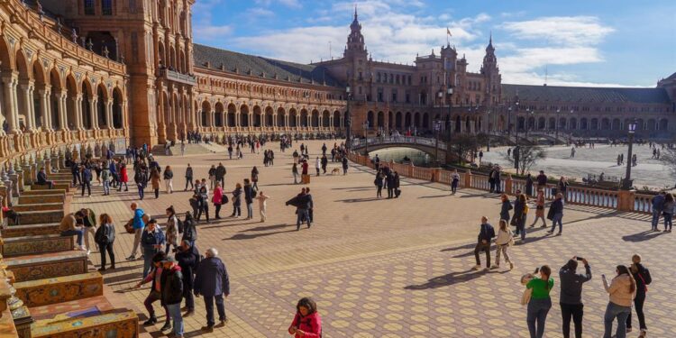 Andalucía se sitúa como principal destino nacional de viajes con el 16,6% del total hasta marzo