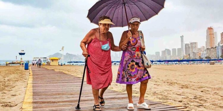 El Imserso abre hoy el plazo para solicitar los viajes 2023-2024: cómo apuntarse