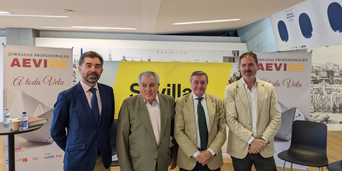 El director del Grupo Adriano, Carlos Martín, nuevo presidente de las agencias de viajes de Sevilla