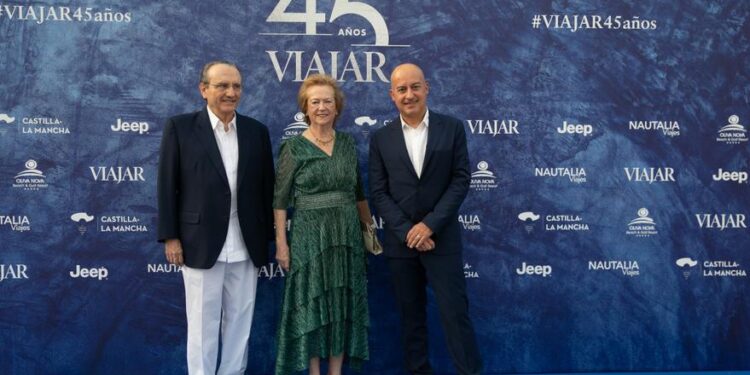 Fiesta de aniversario | La revista ‘Viajar’ celebra sus 45 años