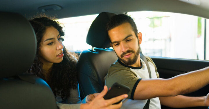 Conoce los cobros extra que hace Didi en los viajes