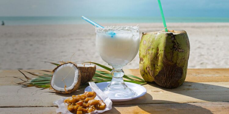 Q DESTINOS ¿CALOR?... REFRÉSCATE CON ESTAS BEBIDAS YUCATECAS