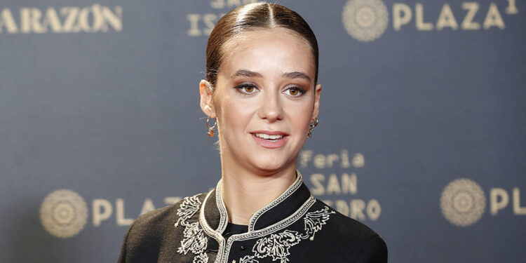 sofisticado, con un punto atrevido y con un súper vestidor para sus looks (y estos son los muebles y detalles decorativos que le chiflarían)