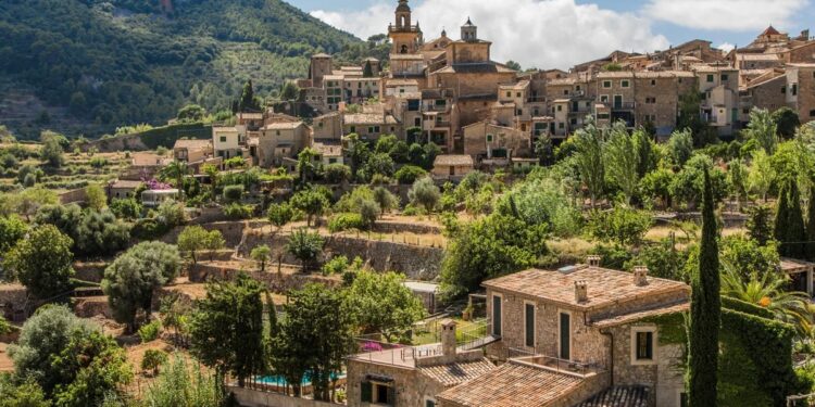 El pueblo más bonito de Mallorca que es perfecto para viajar este verano