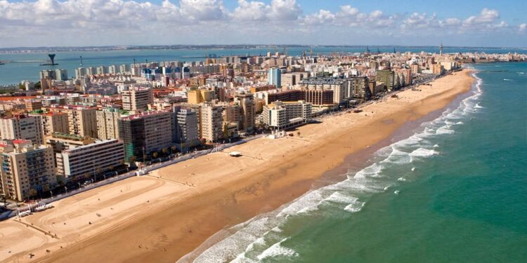 Las mejores playas urbanas de Andalucía