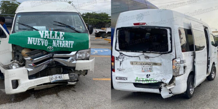 Chocaron dos taxis en el crucero de Altavela