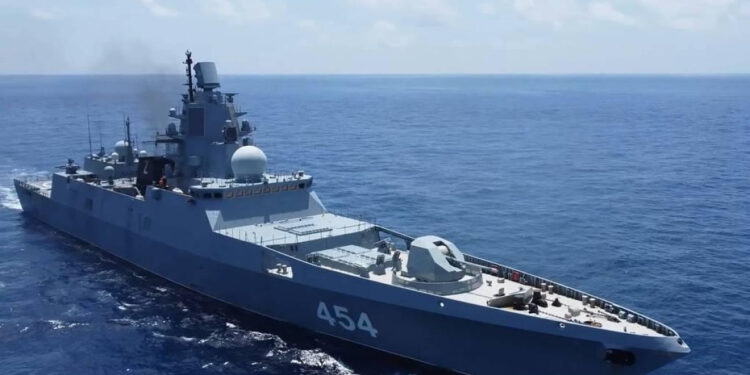Rusia presume del rescate de 68 pasajeros de un crucero que estaba en peligro en el Mediterráneo