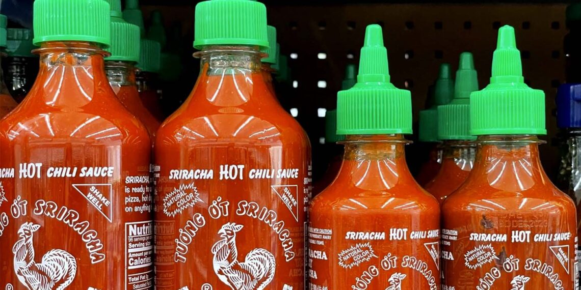 Precios de salsa Sriracha van en aumento y el cambio climático podría ser la razón