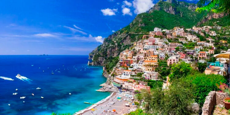 Cruceros por el Mediterráneo: lo que debes saber antes de reservar