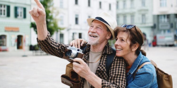 Esta es la forma de viajar con el Imserso si te has quedado sin plaza