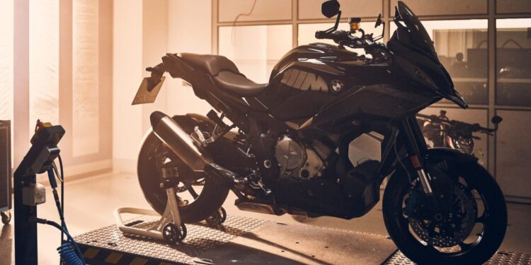 BMW M 1000 XR, un misil que hará tus viajes todavía más extremos