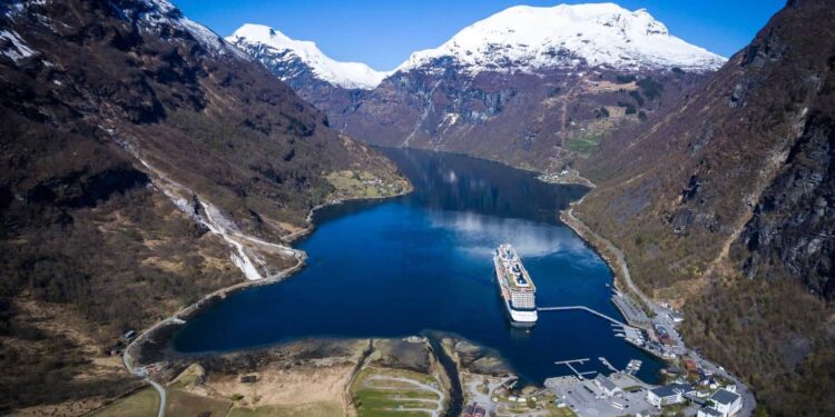 Destinos exóticos en crucero: los mejores viajes para este verano