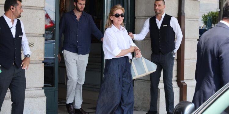 CAMBIO DE AIRES: La infanta Cristina sorprende con una actitud renovada para la graduación de su hija Irene Urdangarin
