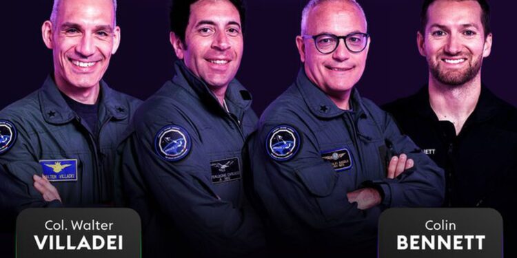 Quiénes son los primeros turistas del Viaje de Virgin Galactic al espacio y a qué se dedican