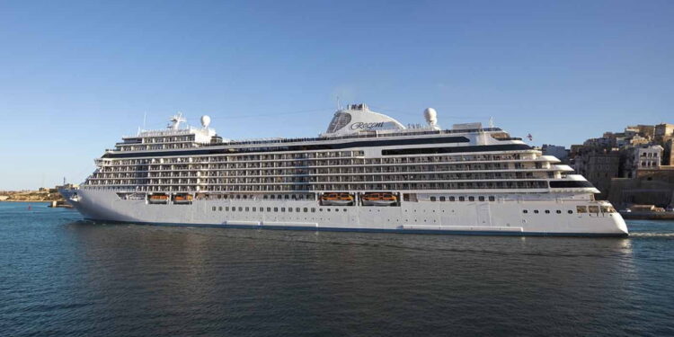 Regent Seven Seas presenta su nueva colección de viajes 2025-2026