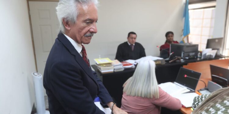 Feci en tercer caso contra Jose Rubén Zamora ampliará investigación hasta los posibles acompañantes en los viajes