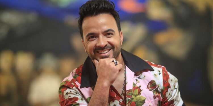 Luis Fonsi será padrino de nuevo crucero que recorrerá el Caribe