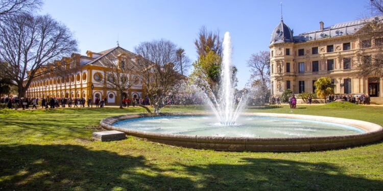 Medio millar de agencias de viajes participan en unas jornadas para fomentar el turismo interno en Andalucía