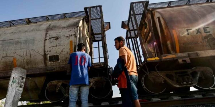 No, no debes pagar por agilizar tu aplicación de Parole Humanitario