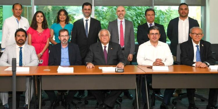 Mega región turística, inversiones e integración con el Mar de Cortés, temas de la Operación Toca Puertas en Phoenix