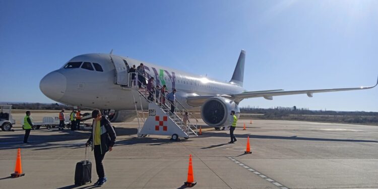 El vuelo internacional Chile – San Luis transportó a más de 200 pasajeros este fin de semana