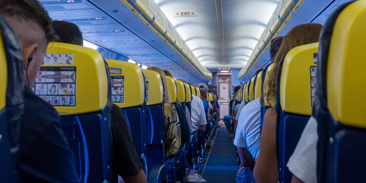 Consumo aconseja contratar con antelación las reservas de viajes y alojamiento para el verano