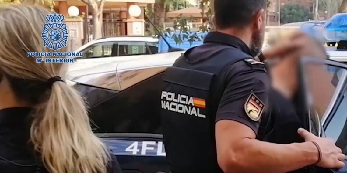 La Policía Nacional desarticula en Alicante a una organización criminal de trata de seres humanos