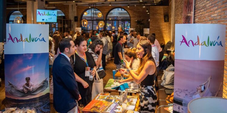 Diputación difunde el destino 'Costa de Almería' en las jornadas profesionales 'Andalucía con Andalucía'