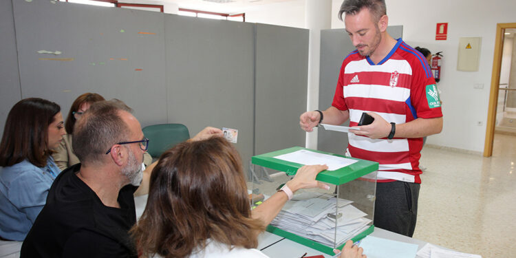 El sector de viajes advierte en 'Días D Andalucía' de "un frenazo brutal" en las reservas