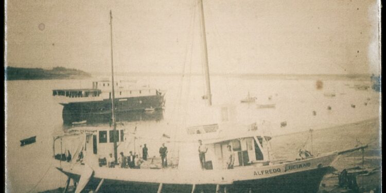 Embarcación “Alfredo Luciano” que realizaba en Salto viajes y transportes