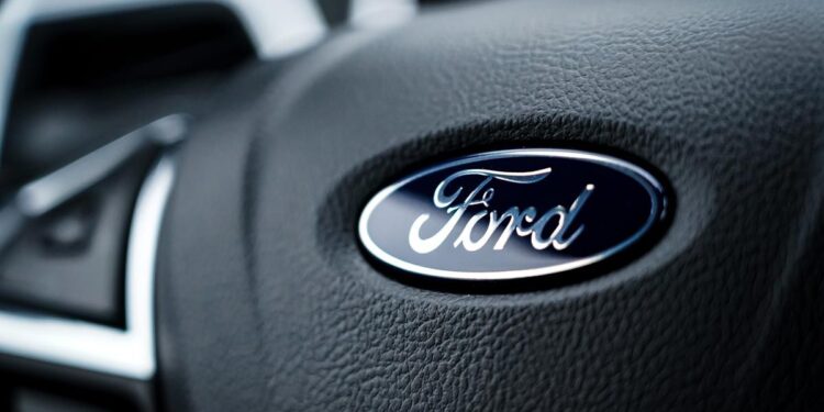 Close up of Ford emblem on a steering wheel, representing the top recalls for the week of June 5.