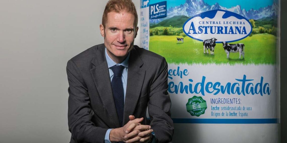 José Armando Tellado, CEO de Capsa Foods, recibe el Premio Dux del año