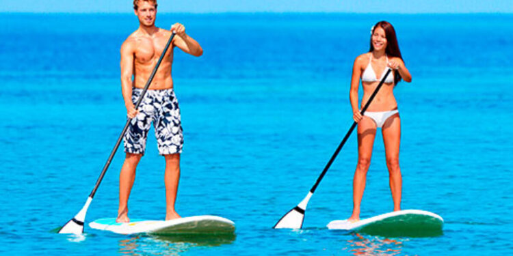 Los mejores destinos para practicar deportes acuáticos en verano