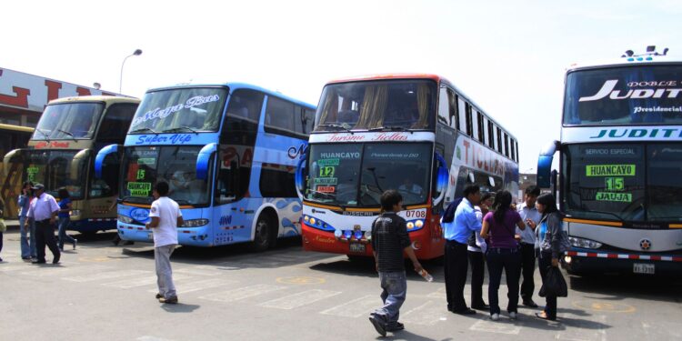 Empresas de transporte recibirían multas de S/ 2 millones en Día del Padre