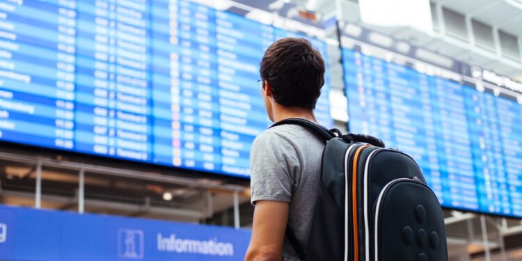 Nueve trucos para encontrar vuelos más baratos y de última hora