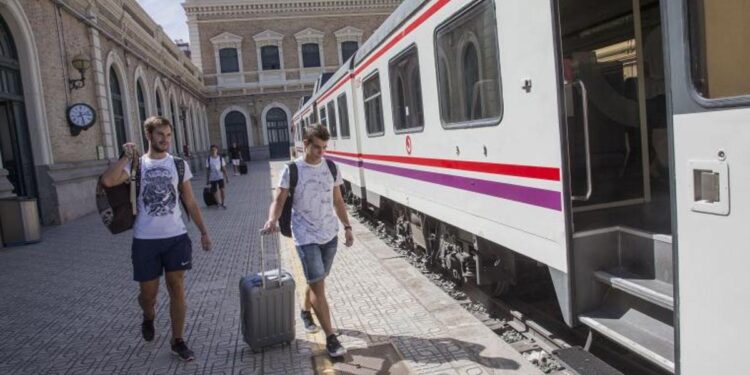 Viajes baratos y vacaciones en tren