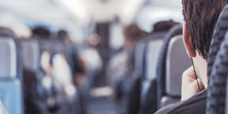 ¿Cuál es el mejor lugar para viajar en avión por seguridad?