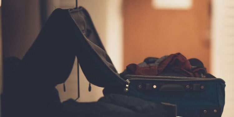 ¿Puedo llevar alcohol en mis viajes de avión?: Estas son las reglas y restricciones que debes conocer