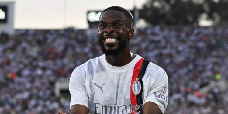 El AC Milan firma a MSC Cruceros para la manga de la camiseta a partir de 2023-2024