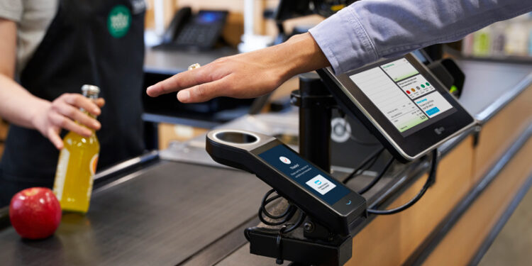 Amazon incorpora el pago con la mano en Whole Foods