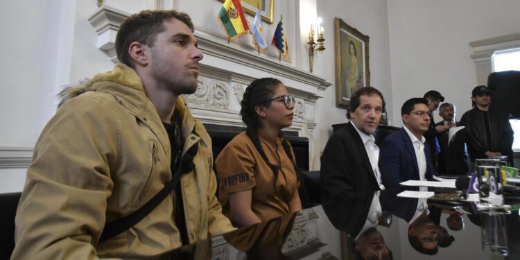 Restaurantes de Argentina y Bolivia se unen para hacer un 'apthapi' con productos locales