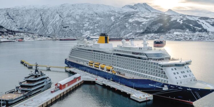 Shore Power ¿Pueden los cruceros parar motores en puerto?