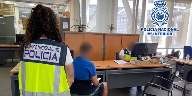 Detenido el presunto cabecilla de una red dedicada a organizar viajes en 'taxi-pateras' desde Argelia