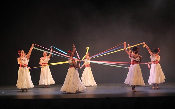 Danzatlán en su sexta edición culmino con la funcion de gala «Elisa y Amigos» celebrada en la ciudad de Puebla