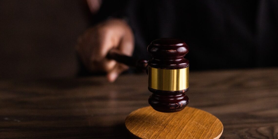 El Supremo avala que el niño ocultado a su padre biológico se mantenga con sus padres adoptivos