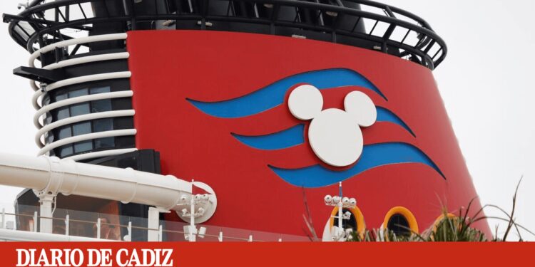 La magia de Disney atraca en Cádiz con uno de sus cruceros