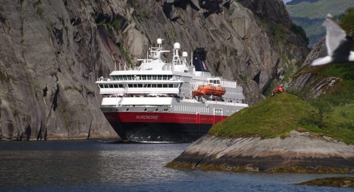 Nueva estructura de Hurtigruten Group fortalece viajes comerciales